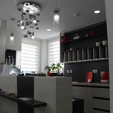 Garni 11tica Dm 3* Novi Sad