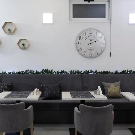 Hotel Garni 11tica Dm