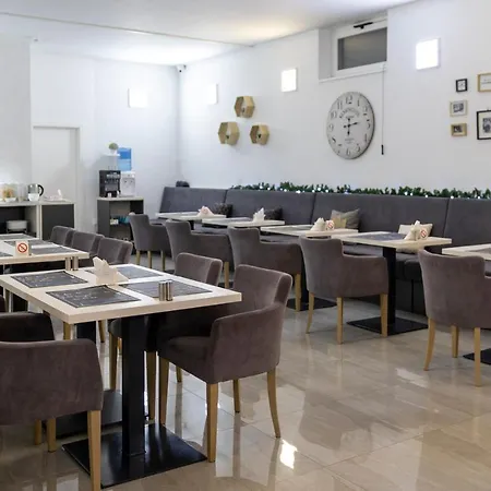 Hotel Garni 11tica Dm