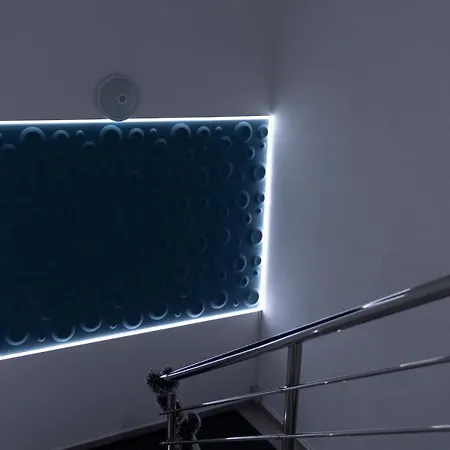 Garni 11tica Dm 노비사드