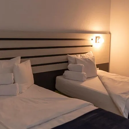 호텔 Garni 11tica Dm 노비사드