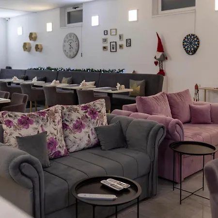 Garni 11tica Dm Novi Sad