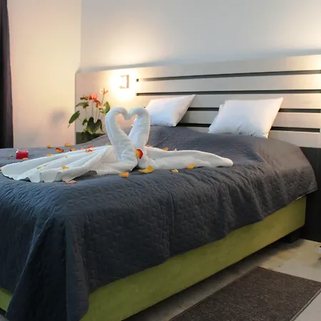 호텔 Garni 11tica Dm 노비사드