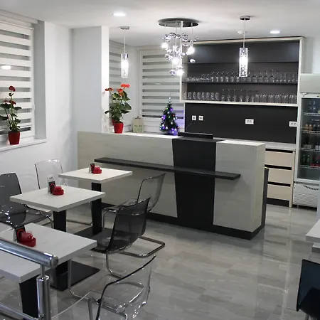 Garni 11tica Dm 호텔