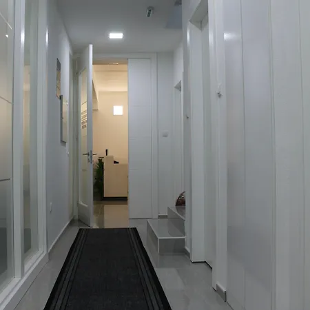 호텔 Garni 11tica Dm 3*