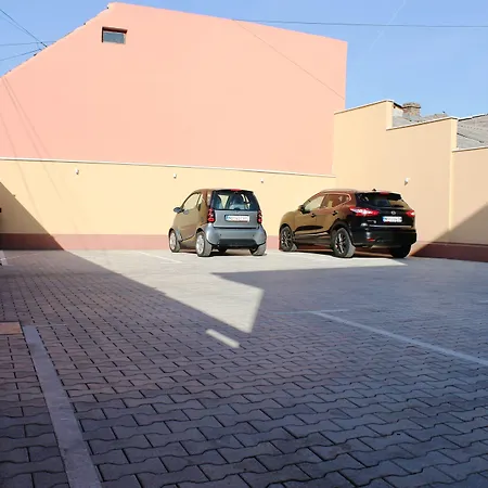 Garni 11tica Dm 호텔 노비사드