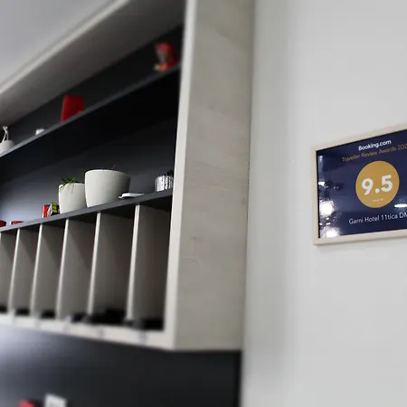 Garni 11tica Dm 노비사드