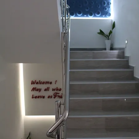 Garni 11tica Dm 호텔 노비사드