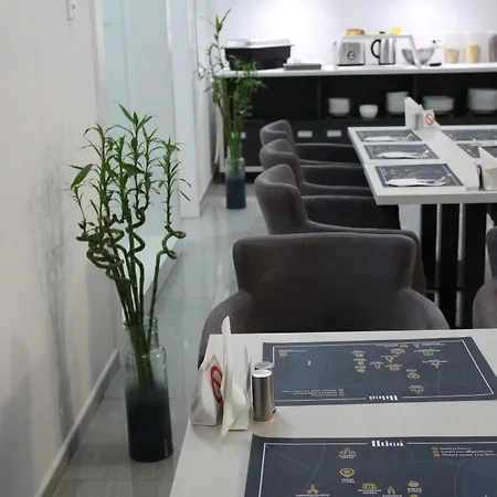 Garni 11tica Dm 호텔