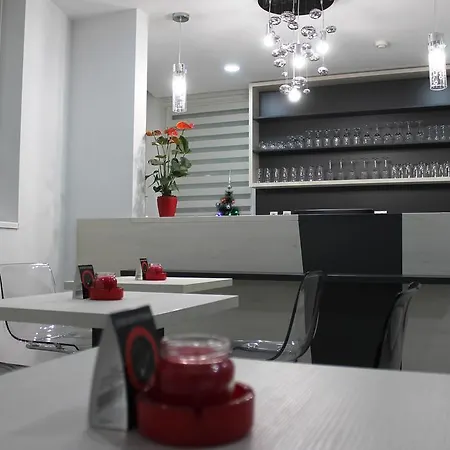 Garni 11tica Dm Hotel Novi Sad