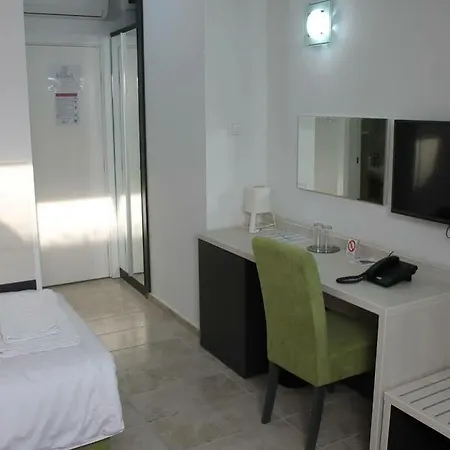 Hotel Garni 11tica Dm 3*