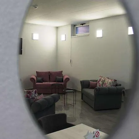 Hotel Garni 11tica Dm 3*