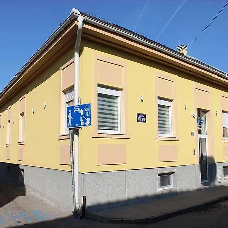 Hotel Garni 11tica Dm