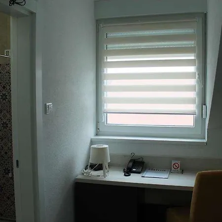Garni 11tica Dm Hotel Novi Sad