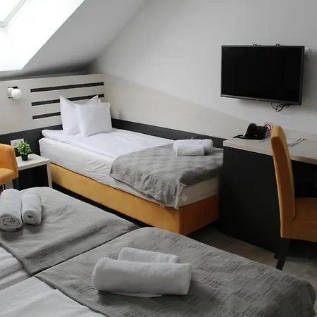 Garni 11tica Dm 3* Novi Sad